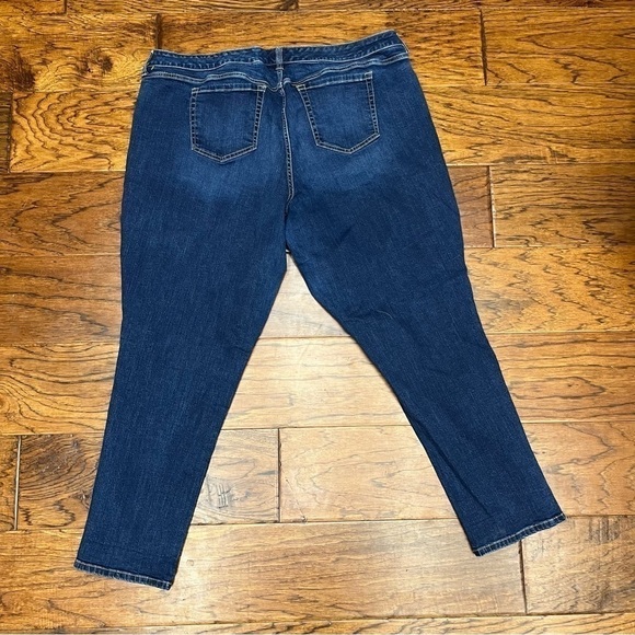 Torrid boyfriend denim jeans - Picture 2 of 7